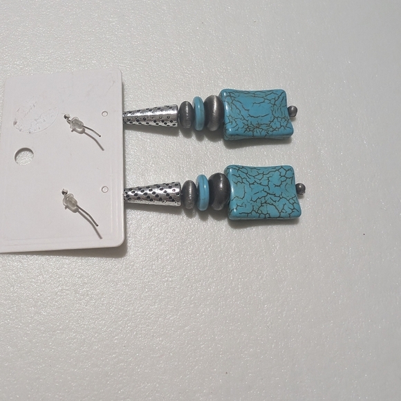 🛍️4 For $15🛍️ Vintage Turquoise Dangle Earrings with Textured Accents - Picture 10 of 12